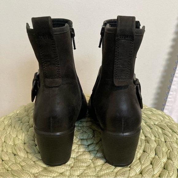 NWOB Ecco Leann Matte Black Buckle Leather Moto Heel Ankle Boots - Picture 6 of 9